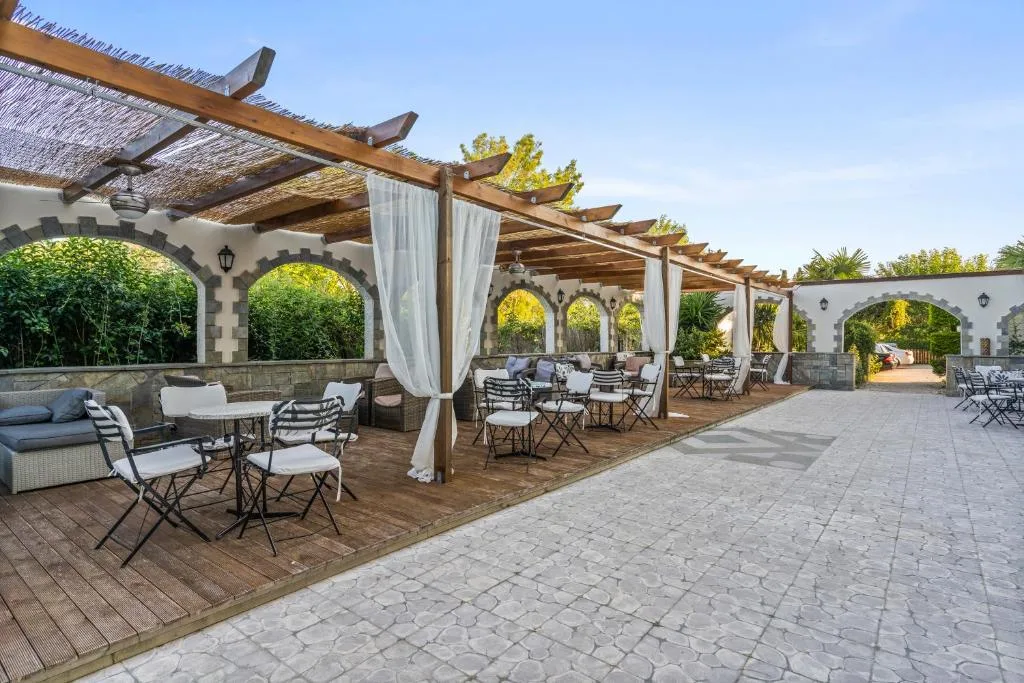 Stefania Hotel: another view