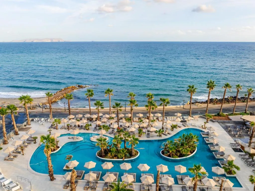 Stella Blue Seaside Resort: another view