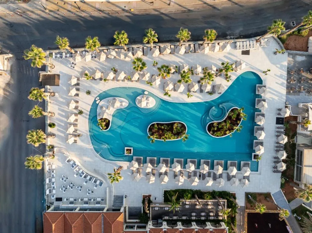 Stella Blue Seaside Resort: another view