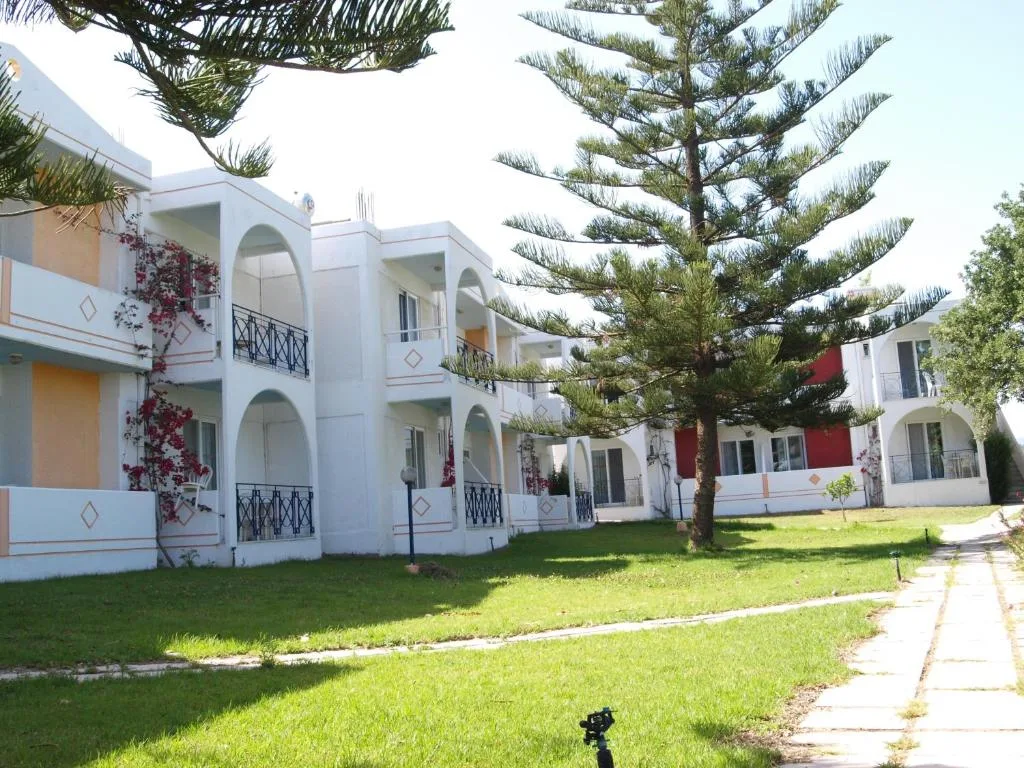Summer Dream Hotel: another view
