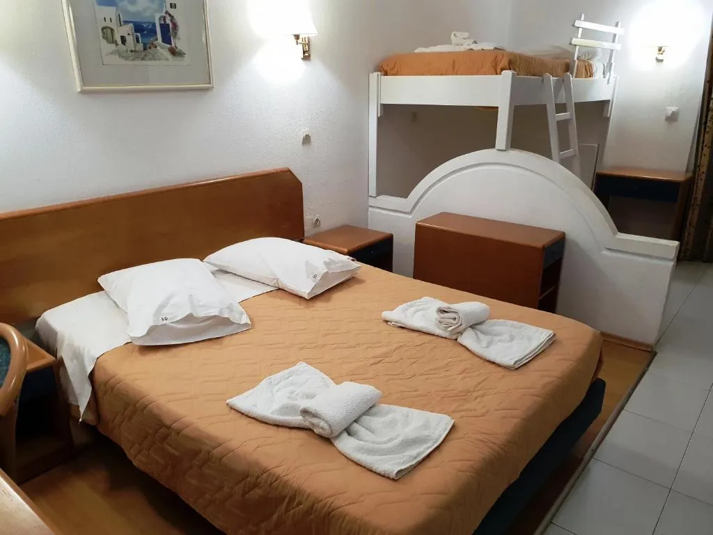 Summer Dream Hotel: another view