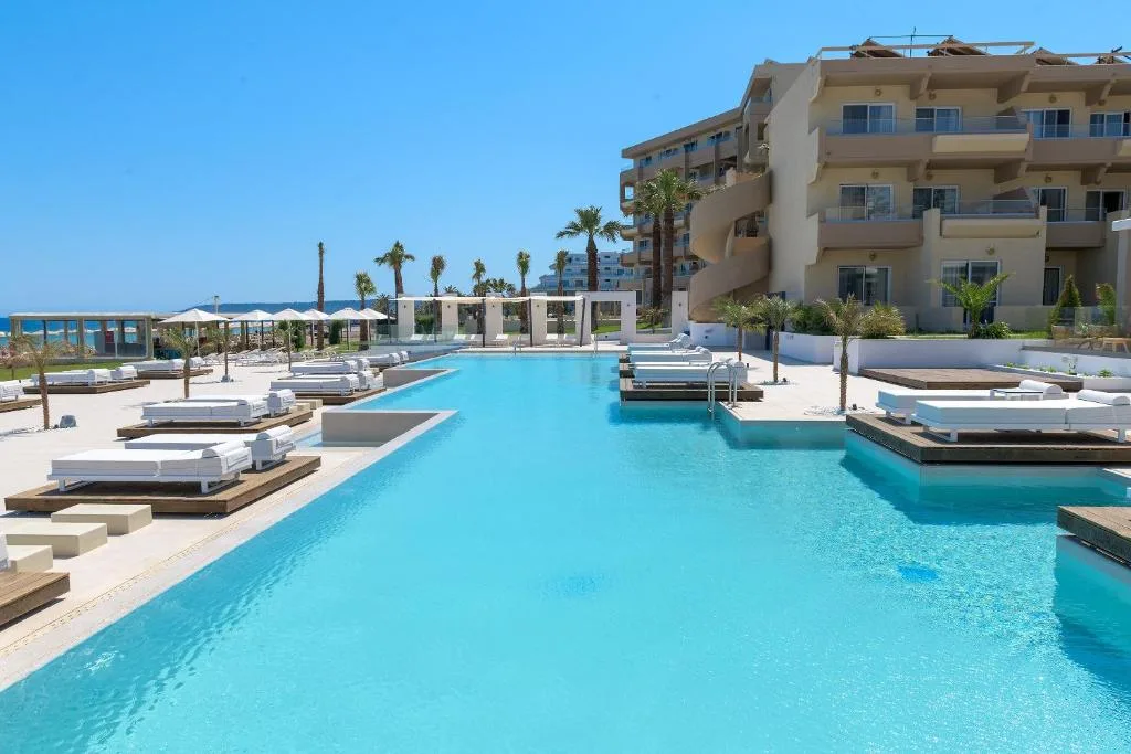 Sun Beach Resort: another view