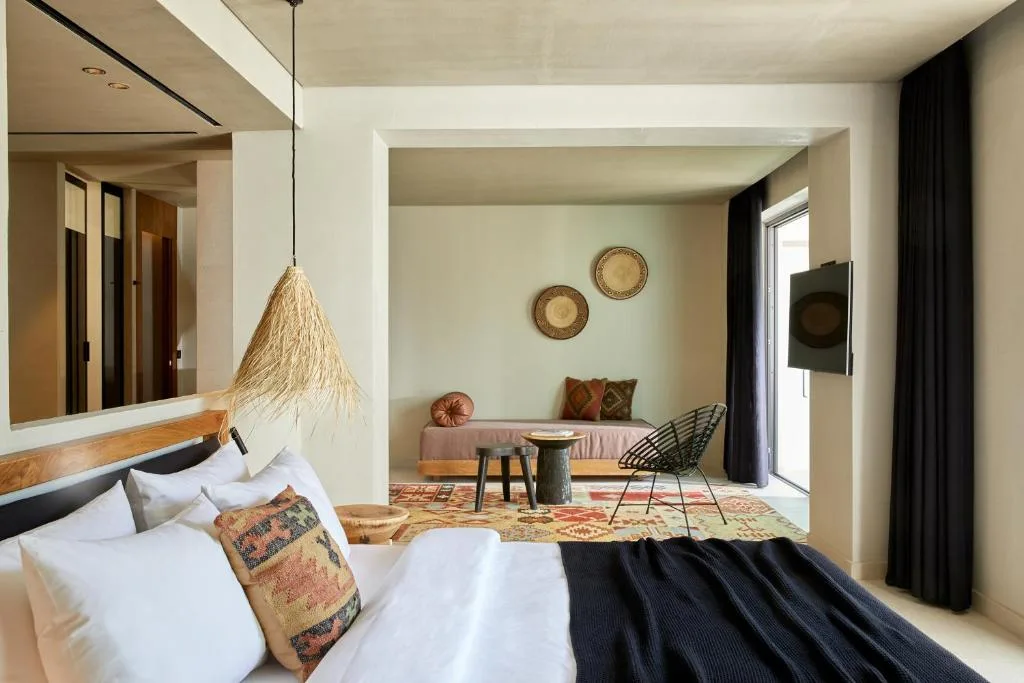 The Syntopia Hotel: another view