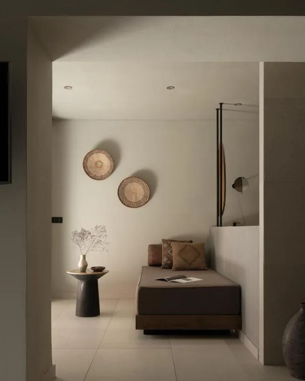 The Syntopia Hotel: another view