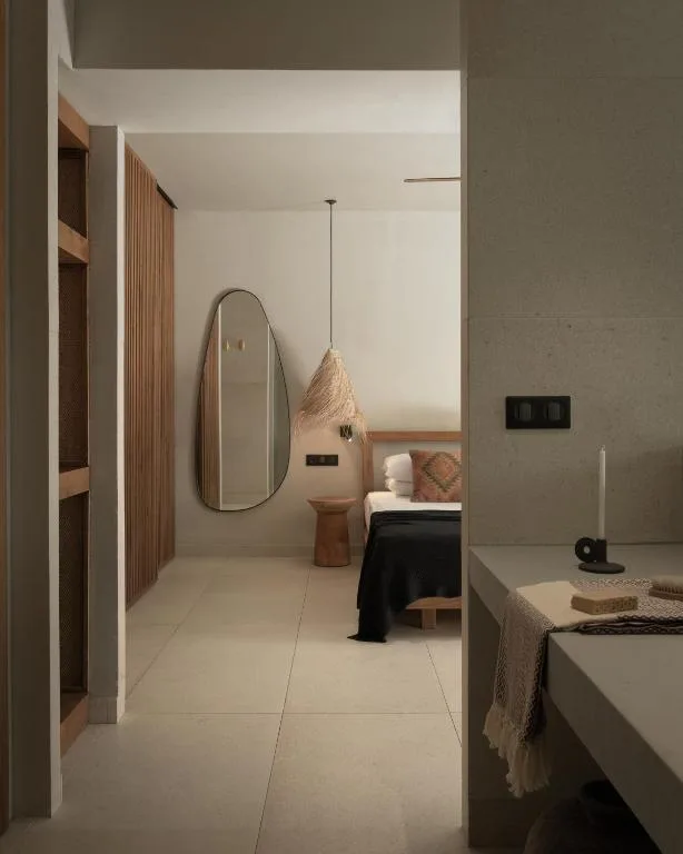 The Syntopia Hotel: another view