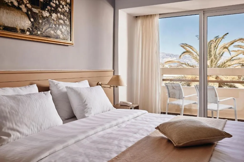 Tylissos Beach Hotel: another view