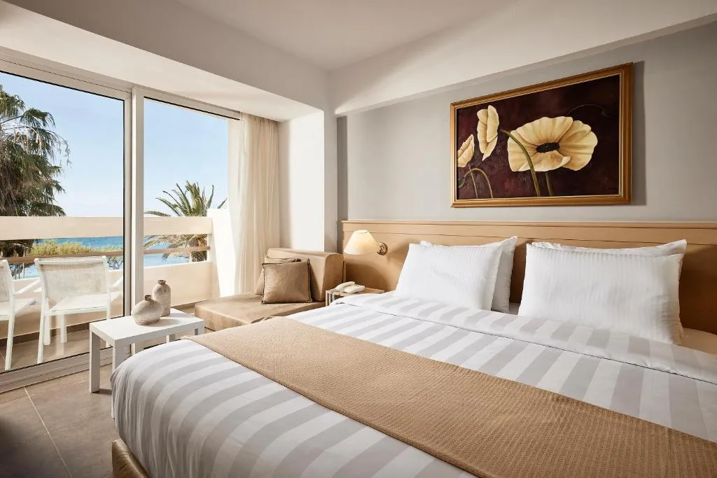 Tylissos Beach Hotel: another view