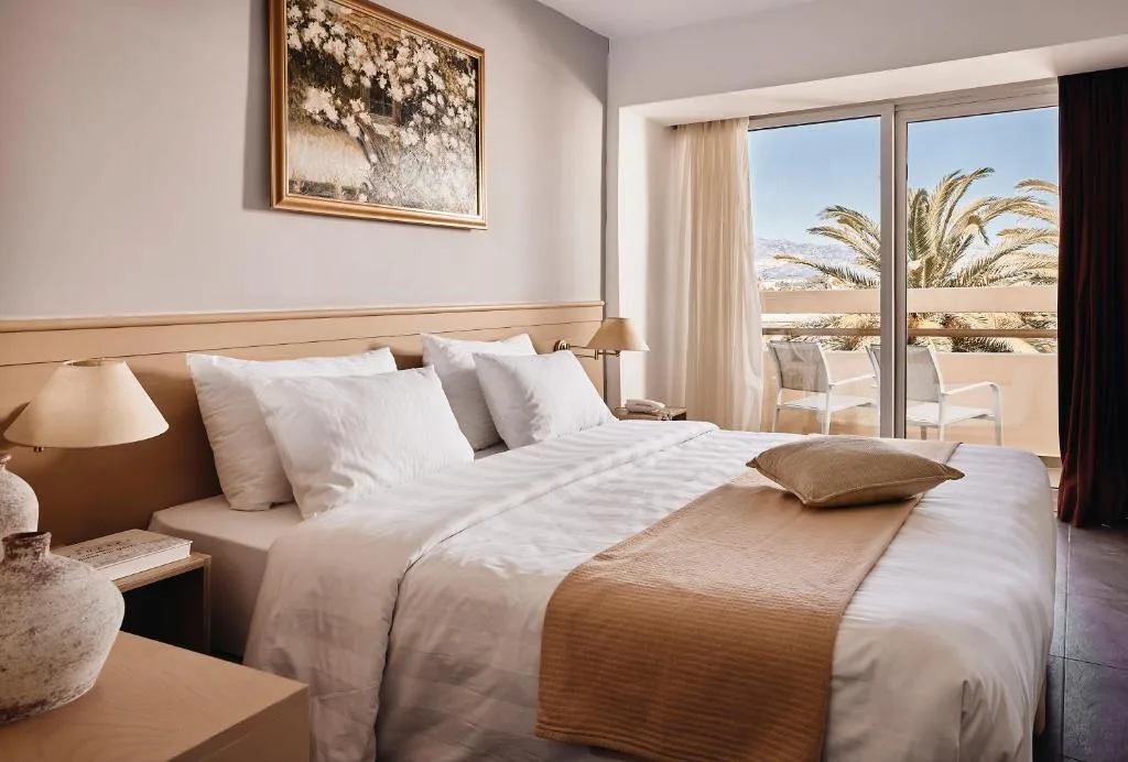 Tylissos Beach Hotel: another view