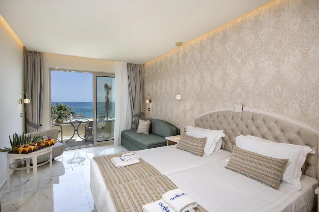 Vantaris Luxury Beach Resort: another view