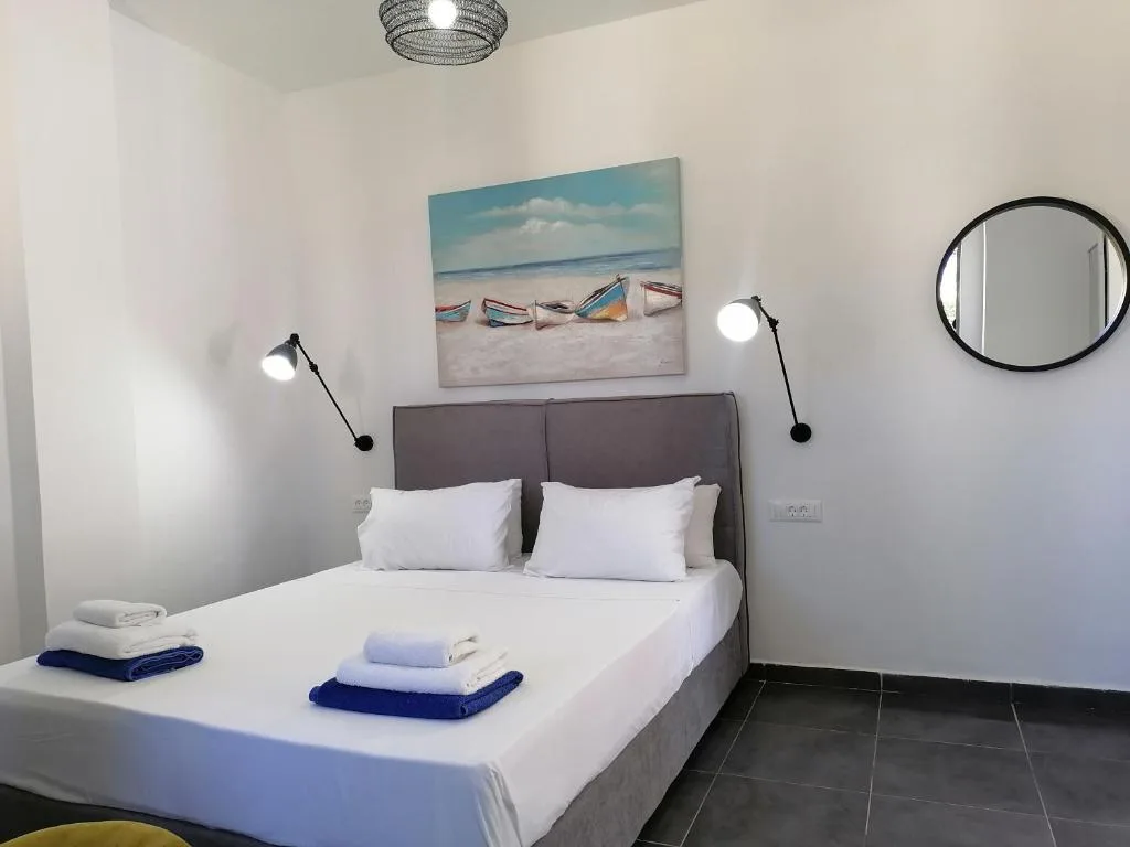 Villa Mare by Delfinia Resort: another view