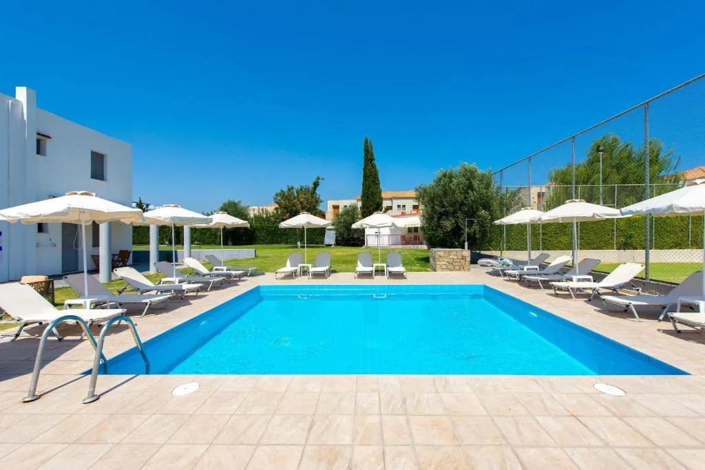 Villa Mare by Delfinia Resort: another view