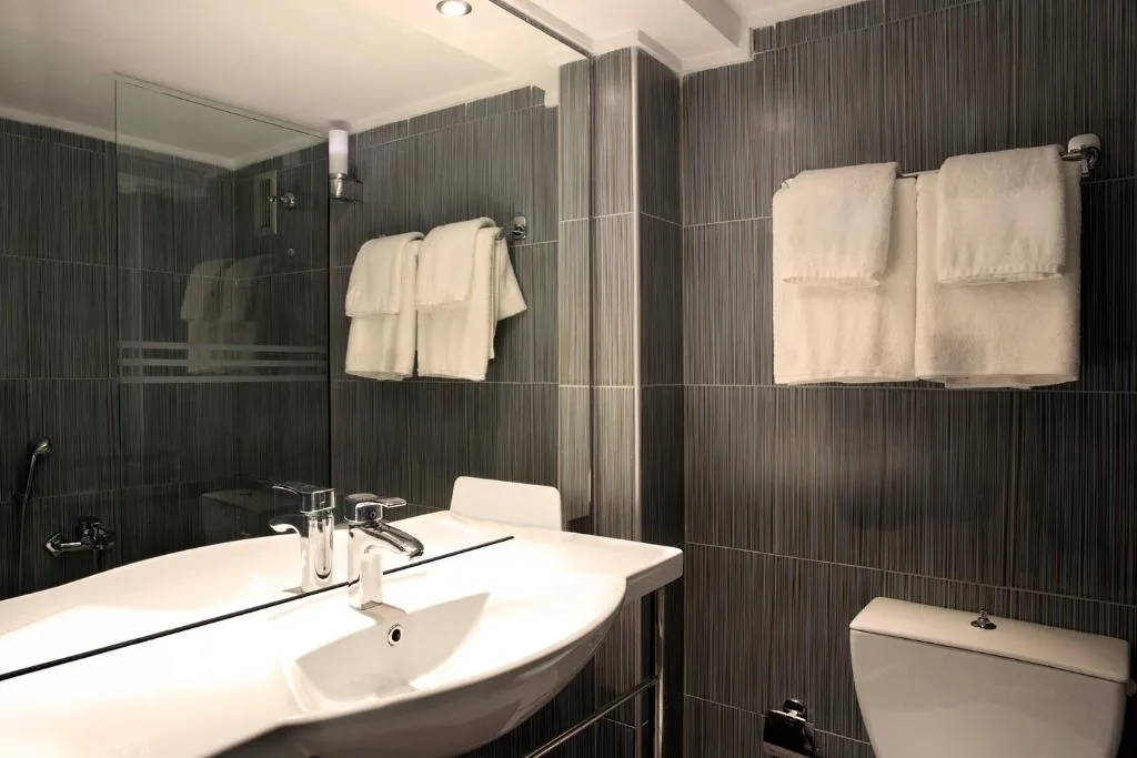 Zeus Dolce by Wyndham Athens: another view