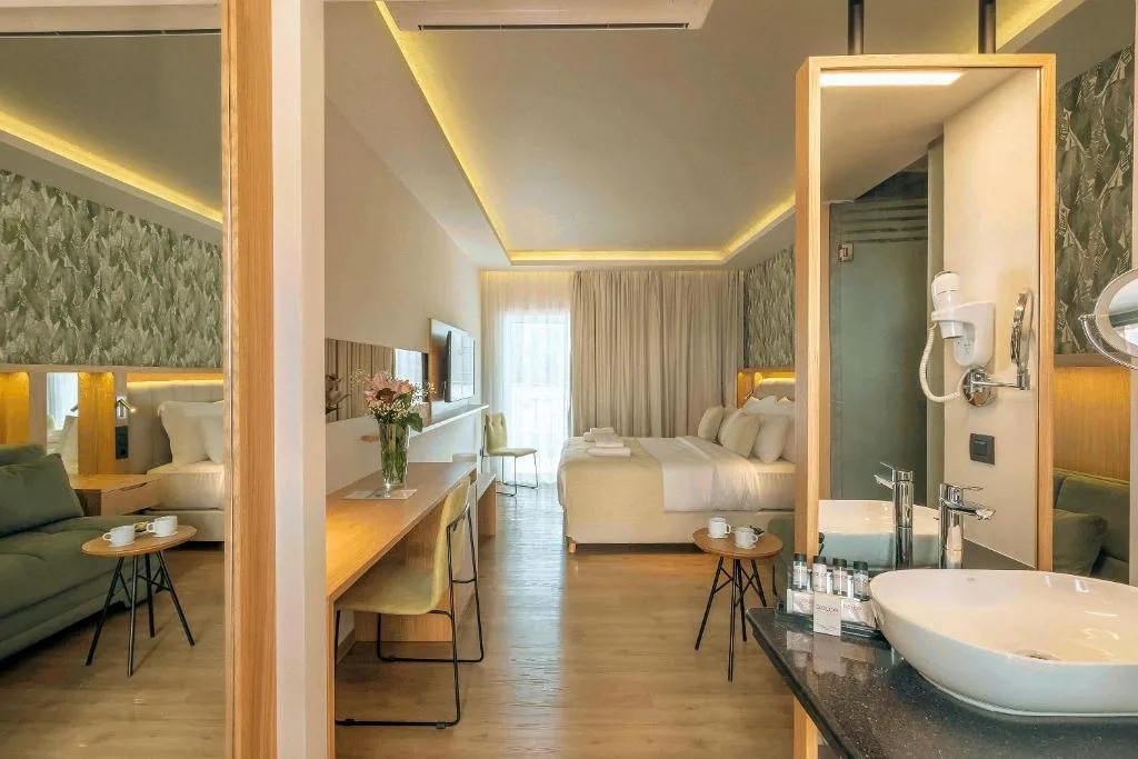 Zeus Dolce by Wyndham Athens: another view