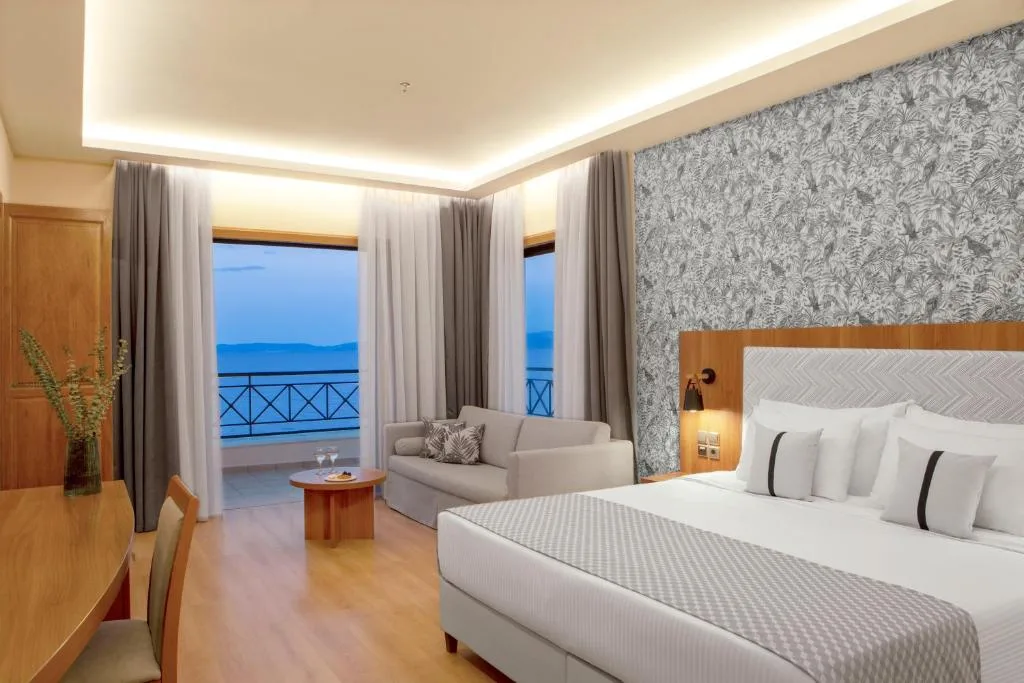 Zeus Essence Ramada by Wyndham Athens: another view