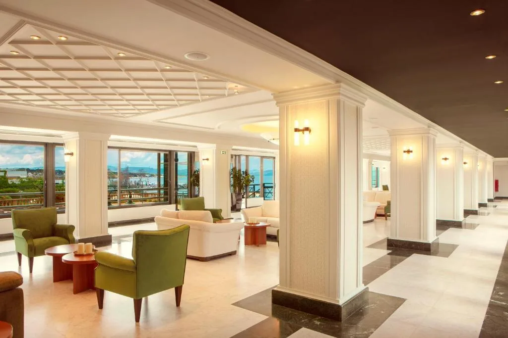 Zeus Essence Ramada by Wyndham Athens: another view