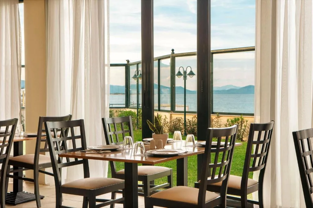 Zeus Essence Ramada by Wyndham Athens: another view